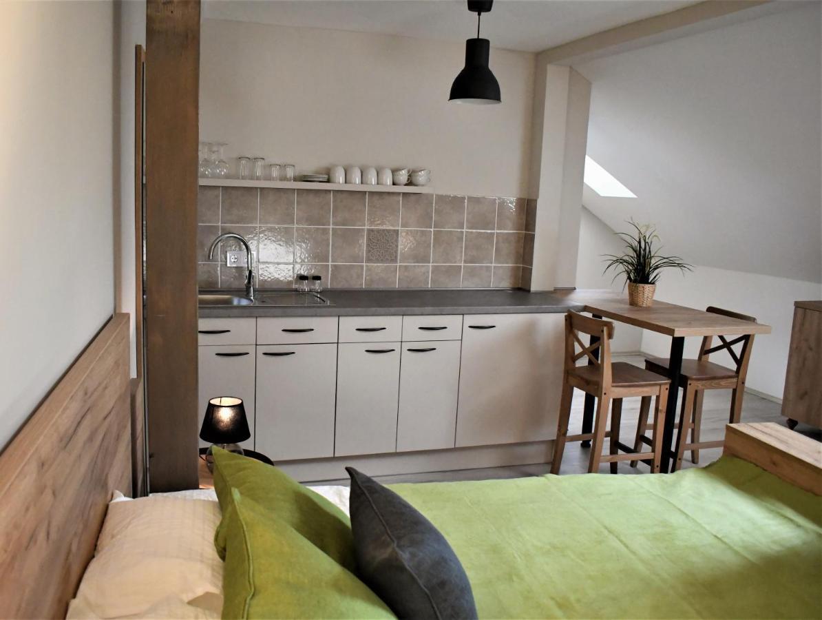 Vatus Apartmanhaz Vác Eksteriør billede