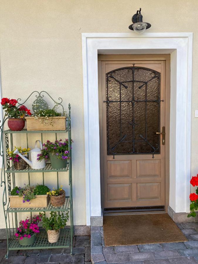 Vatus Apartmanhaz Vác Eksteriør billede