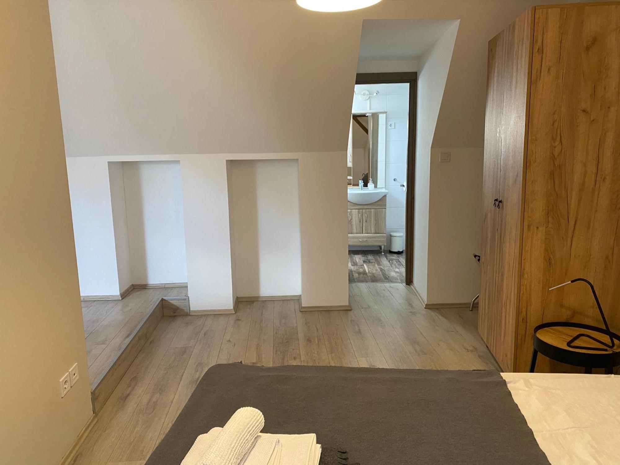 Vatus Apartmanhaz Vác Eksteriør billede